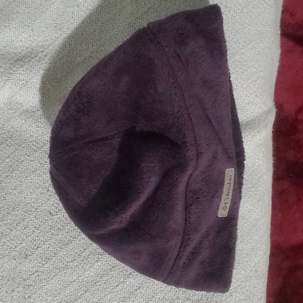 Columbia hat dark purple